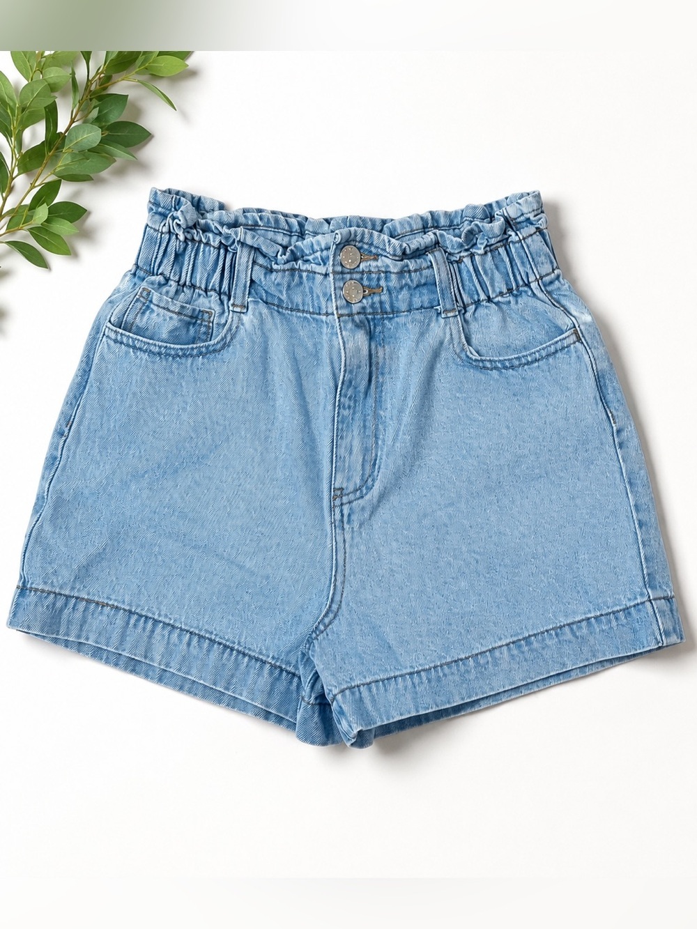 Forever 21 Paperbag Waist Denim Shorts Light Wash Women’s Small